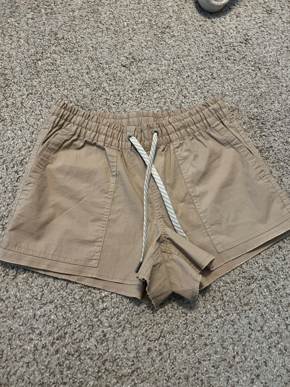 Vuori Drawstring Cotton Shorts in Khaki